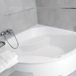 Zuvela سبليت