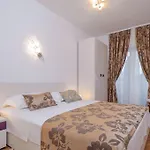 Zuvela شقة سبليت