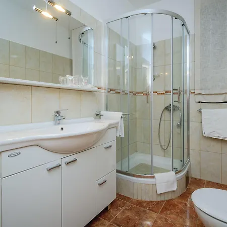 Zuvela Διαμέρισμα Σπλιτ