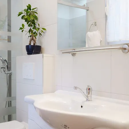 Zuvela Διαμέρισμα Σπλιτ