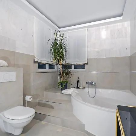 Zuvela Διαμέρισμα Σπλιτ