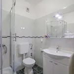 Apartament Zuvela *