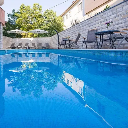 Apartment Zuvela
