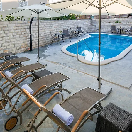 Zuvela Apartment *