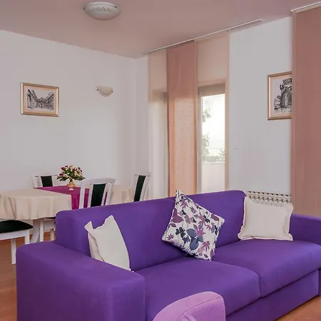 Zuvela Apartman *