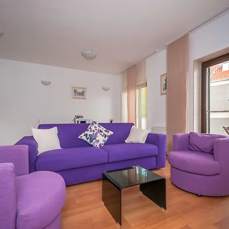 Zuvela Apartman *
